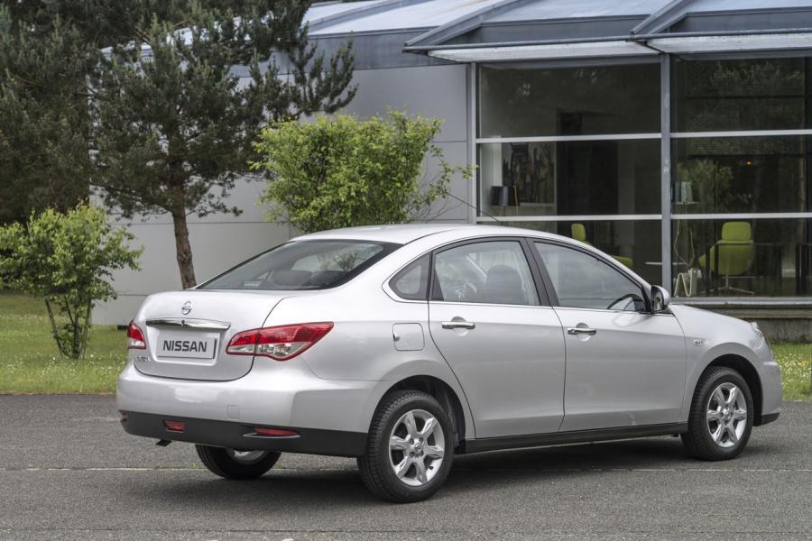  Nissan Almera 2012 года  (фото 21 из 31)